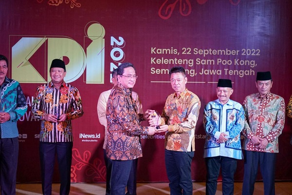 Afrizal Sintong Dinobatkan Sebagai Kepala Daerah Inovatif